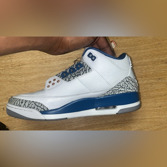 worn 3 times and has no laces - Picture 2 of 7